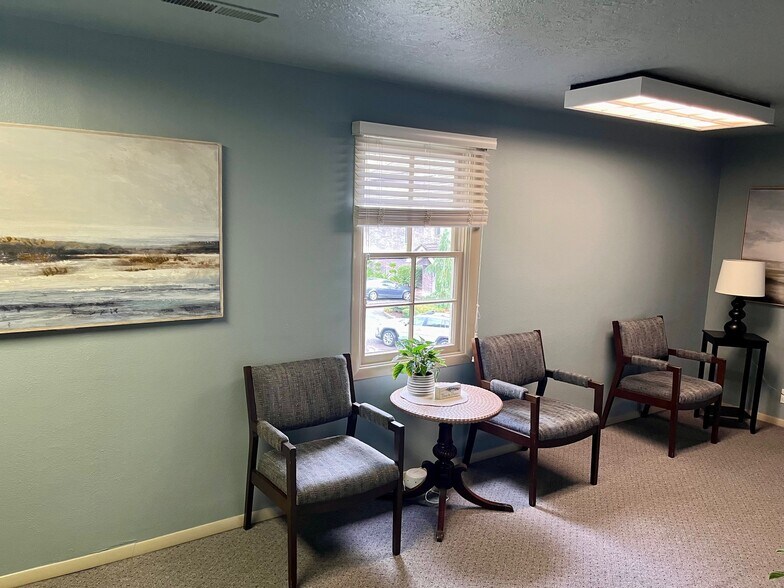 More Photos Of 358 Superior St SE, Salem Office For Sale