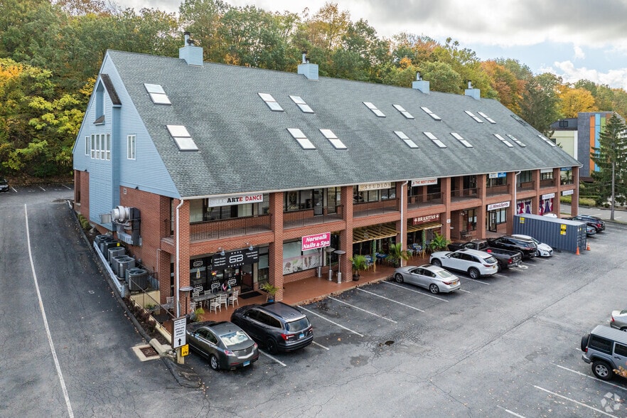 More Photos Of 430 Main Ave, Norwalk Freestanding For Lease