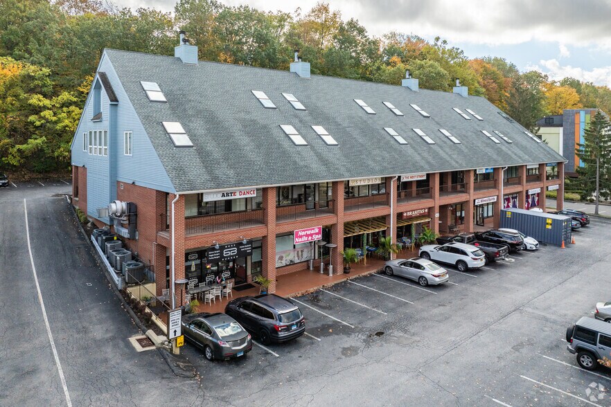 More Photos Of 430 Main Ave, Norwalk Freestanding For Lease