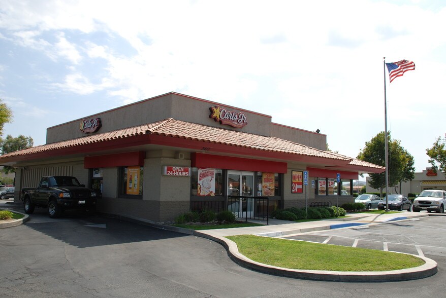 More Photos Of 3647-3695 W Florida Ave, Hemet Freestanding For Lease