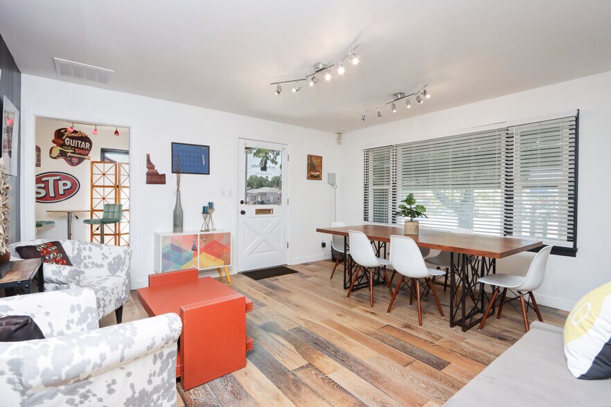 More Photos Of 208 S Curtis Rd, Boise Office For Sale