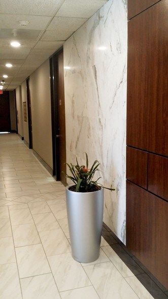 More Photos Of 5805 Callaghan Rd, San Antonio Office For Sale