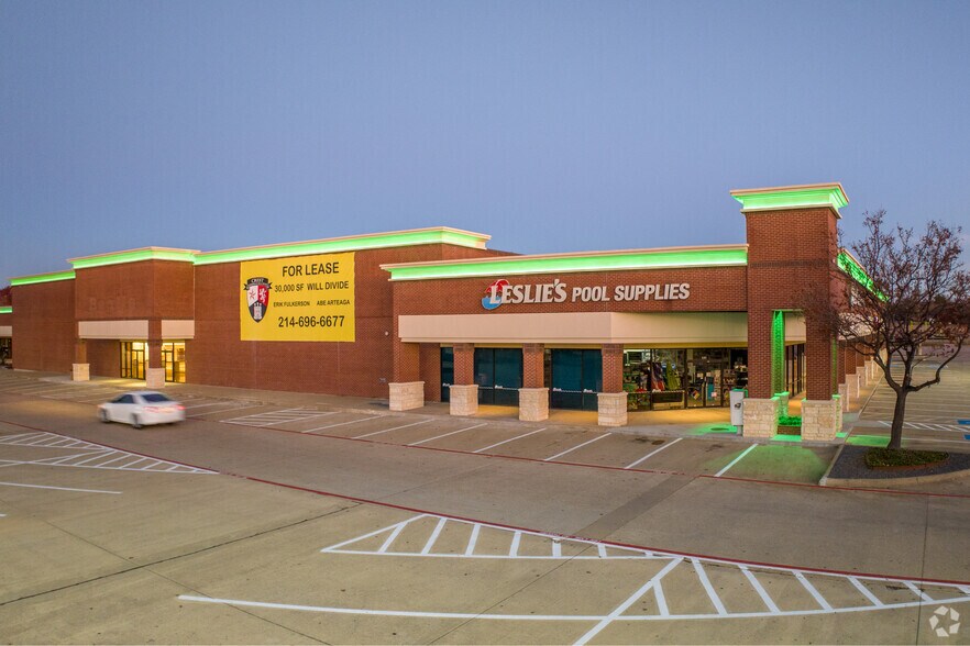 More Photos Of 901 N Polk St, DeSoto General Retail For Lease