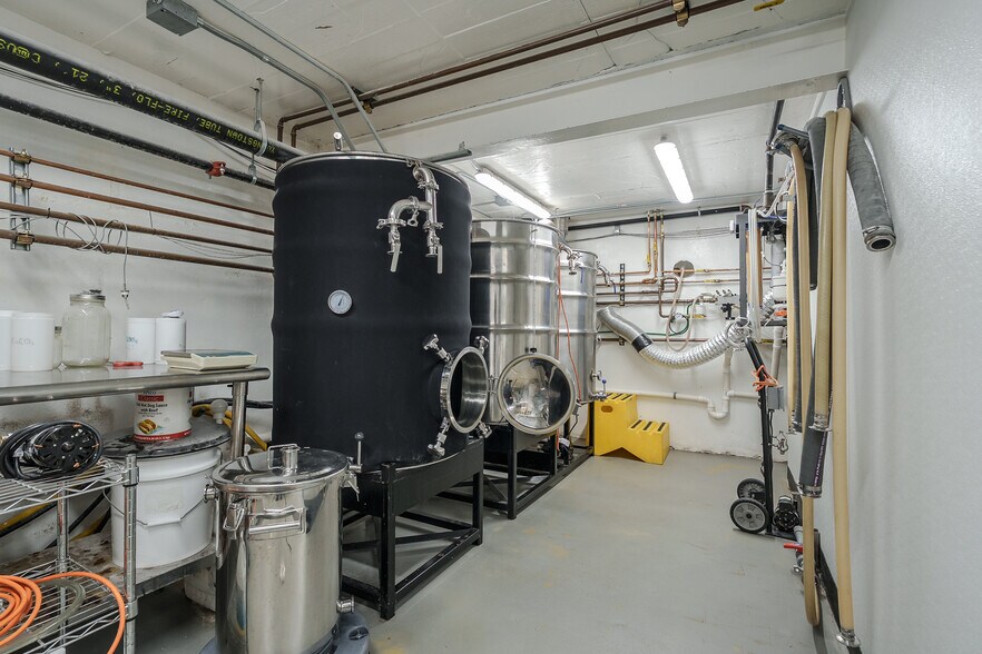 More Photos Of 117 E Allegan St, Otsego General Retail For Sale