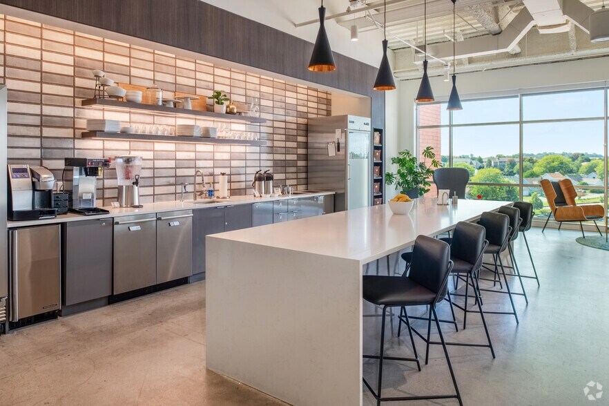 More Photos Of 525 Junction Rd, Madison Office For Sale