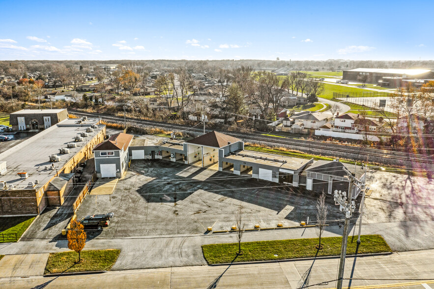 Primary Photo Of 565 E 170th St, South Holland Carwash For Sale