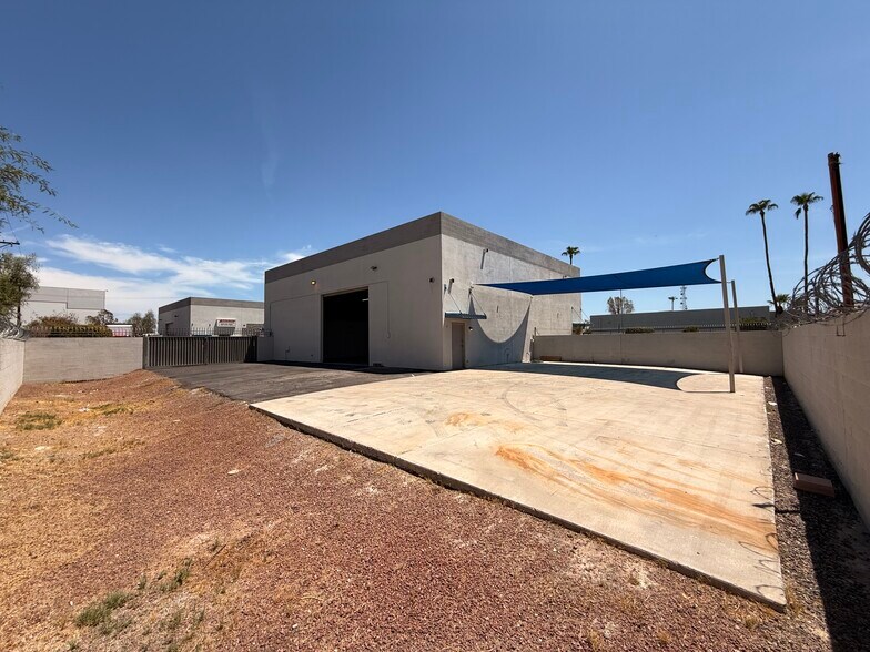 More Photos Of 512 W 2nd Ave, Mesa Warehouse For Sale