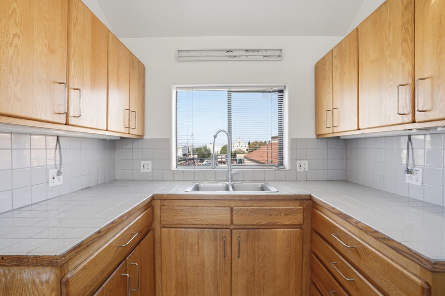 More Photos Of , Santa Maria General Retail For Sale