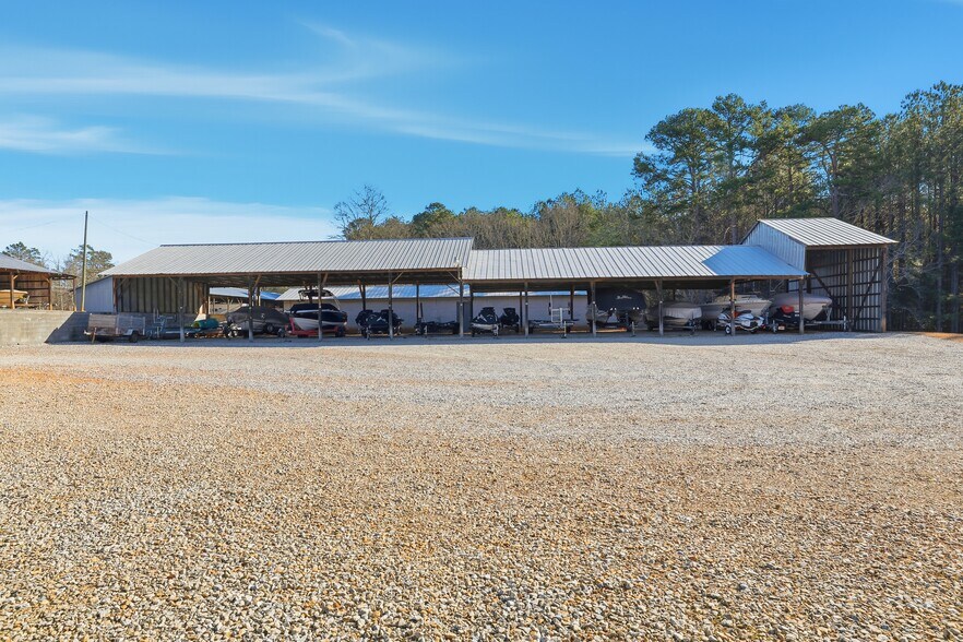 More Photos Of 2540 Silver Shoals rd, Toccoa Flex For Sale