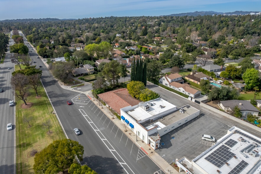 More Photos Of 2065-2095 Huntington Dr, San Marino Office For Sale