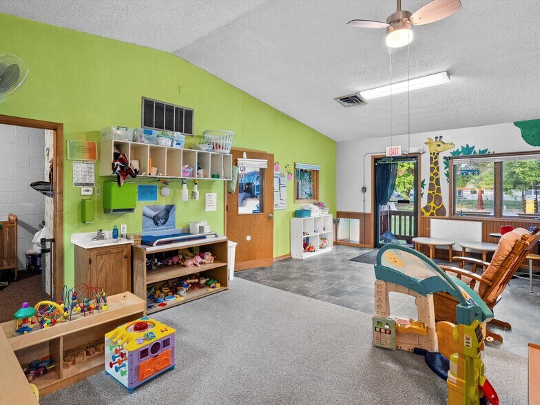 More Photos Of 1017 Laurel St, Marshfield Specialty For Sale