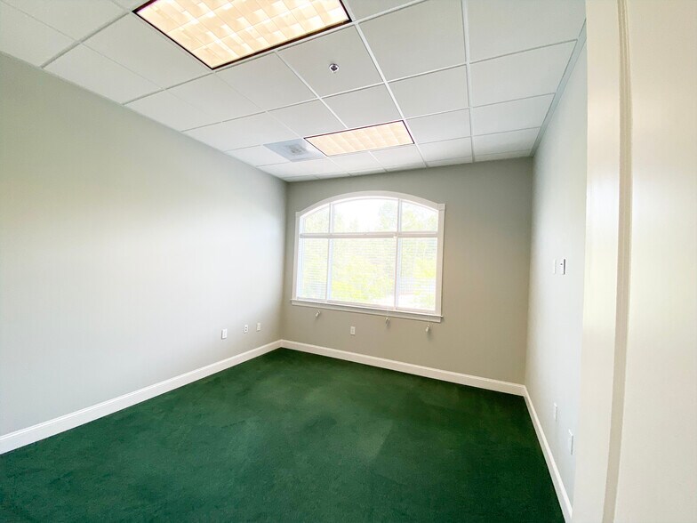 More Photos Of 1124 Park West Blvd, Mount Pleasant Office For Lease