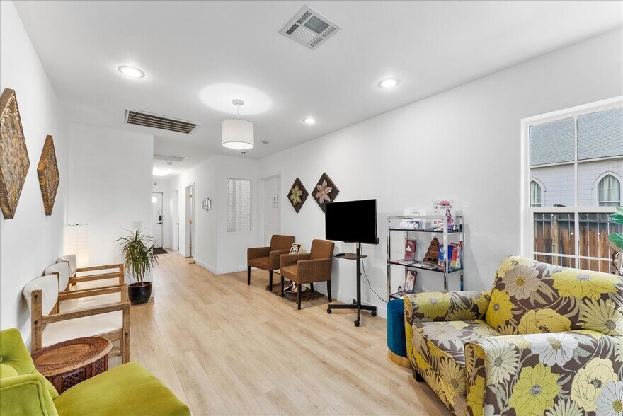 More Photos Of 438 Pyramid Way, Sparks Office For Sale