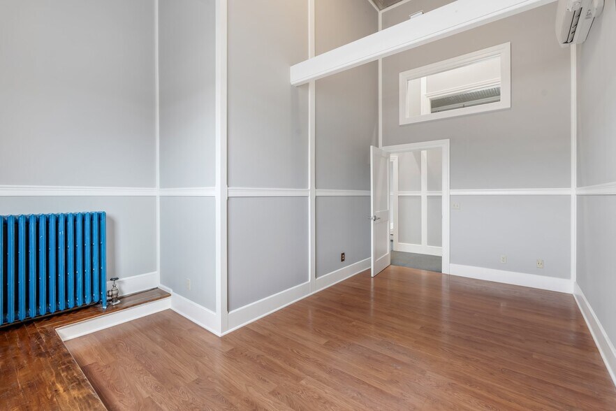 More Photos Of 192 Main St, Ellsworth Storefront For Sale