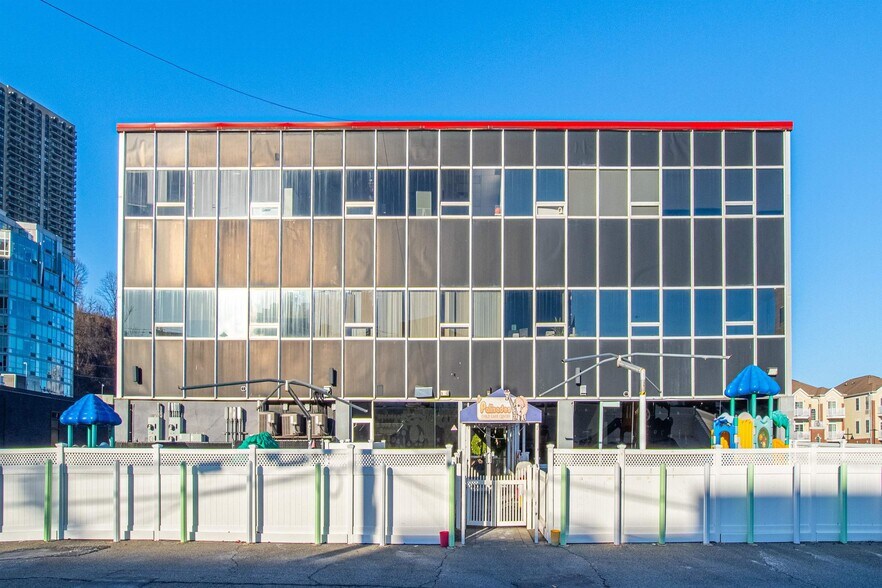 More Photos Of 7701 Marine Rd, North Bergen Office For Lease