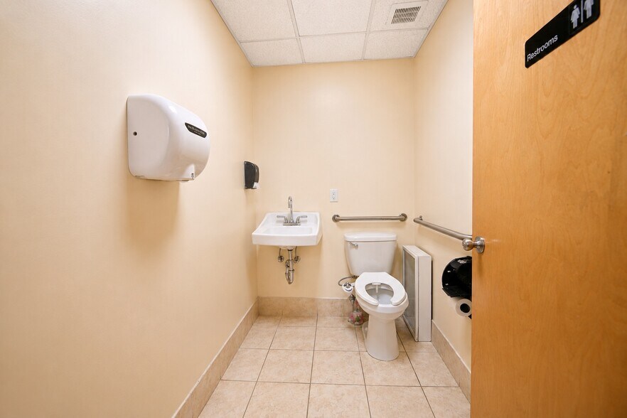 More Photos Of 390 Kings Hwy, Brooklyn Apartments For Sale