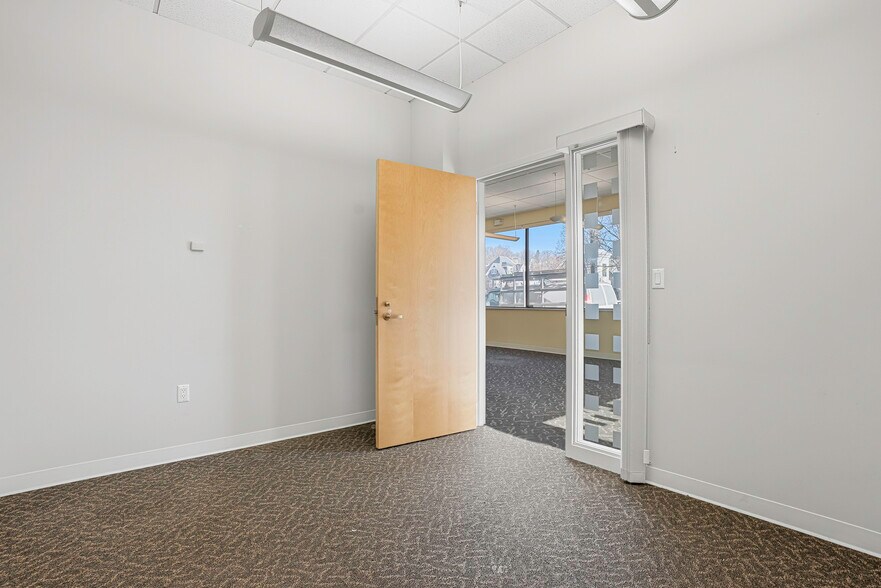 More Photos Of 625 Main St, Fitchburg Office Residential For Lease