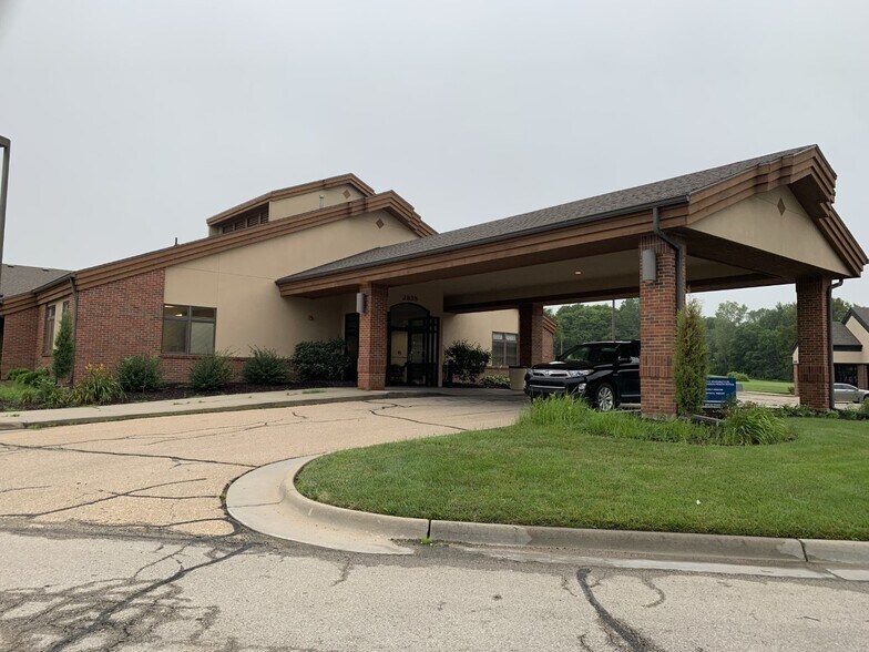 More Photos Of 2835 SW Mission Woods Dr, Topeka Medical For Lease