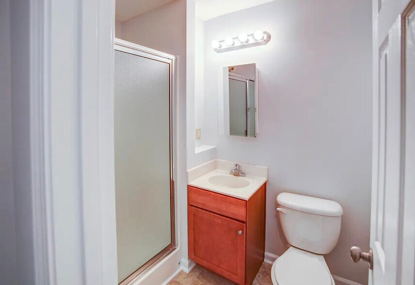 More Photos Of 2109 Elvira St, Fayetteville Apartments For Sale