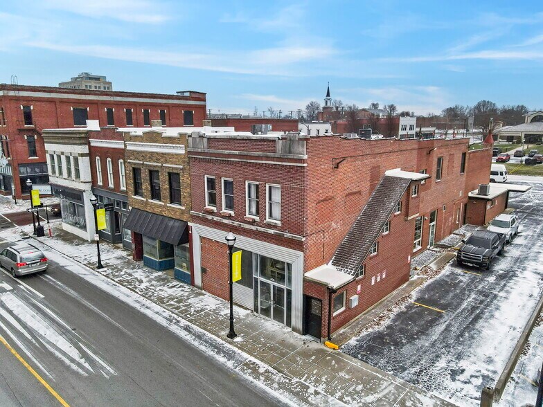 More Photos Of 408 W Walnut St, Springfield Storefront Retail Residential For Lease