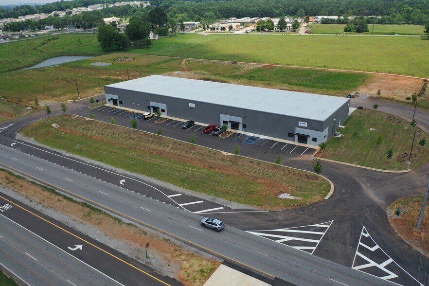 More Photos Of 5150 Memorial Pky NW, Huntsville General Retail For Lease
