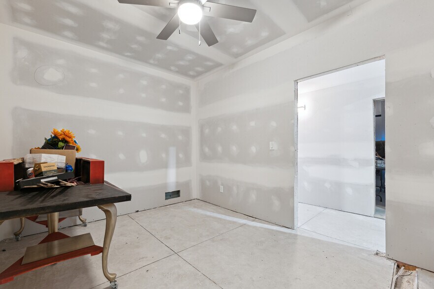 More Photos Of 2502 E Michigan Ave, Ypsilanti Freestanding For Lease