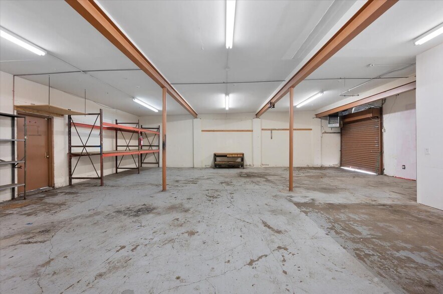 More Photos Of 217 Madison Ave, Port Chester Light Distribution For Sale