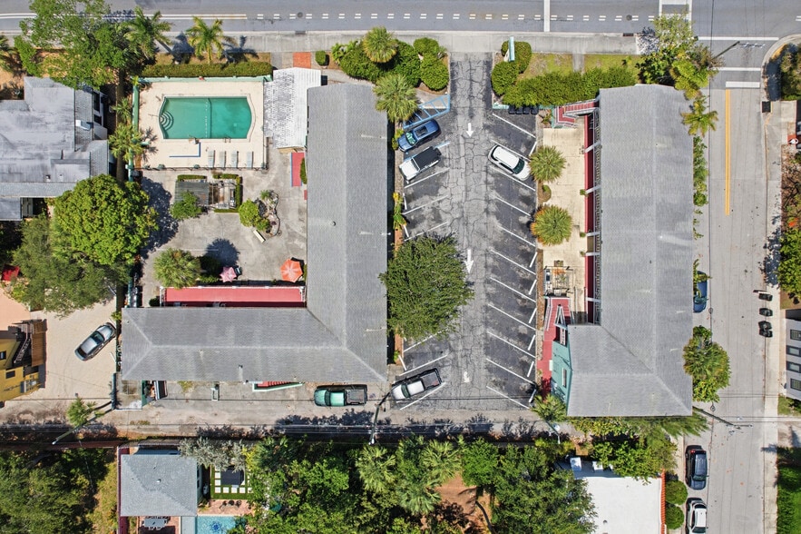 More Photos Of 320 N Federal Hwy, Lake Worth Hotel For Sale