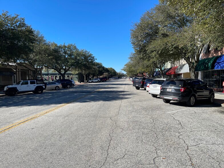 More Photos Of 156 E Carolina Ave, Hartsville Storefront Retail Residential For Lease