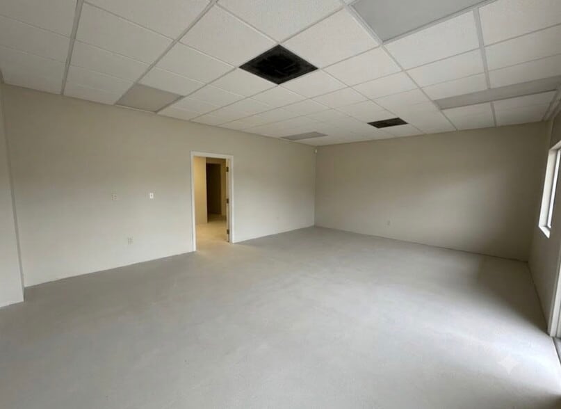 More Photos Of 6851 Bird Rd, Miami Freestanding For Lease