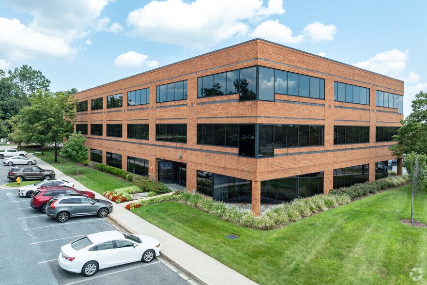 More Photos Of 7467 Ridge Rd, Hanover Office For Lease