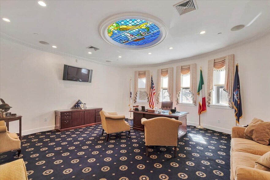 More Photos Of 1 Generoso Pope Pl, Tuckahoe Office For Sale