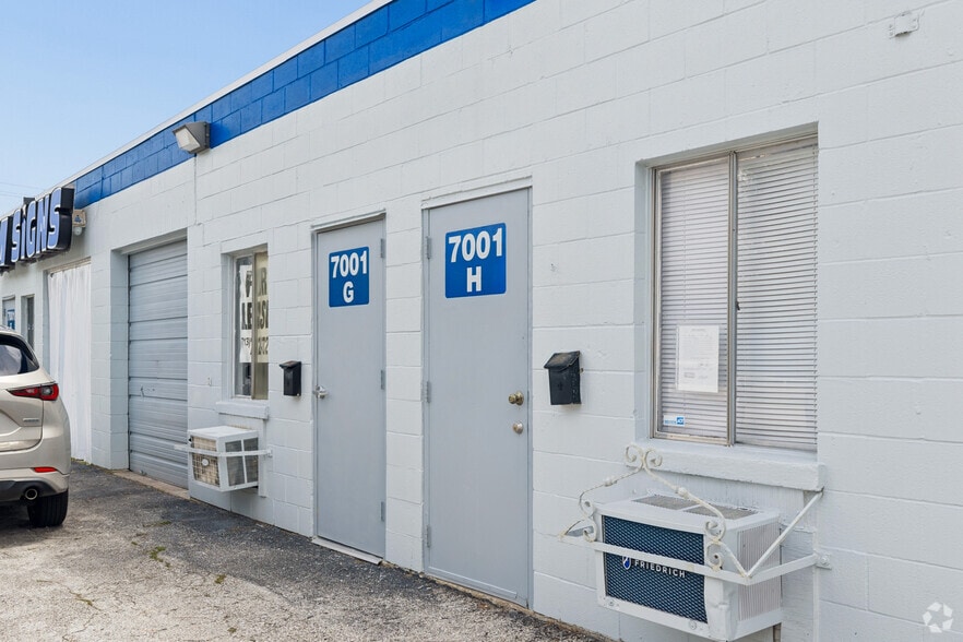 More Photos Of 7001 Mullins Dr, Houston Warehouse For Lease