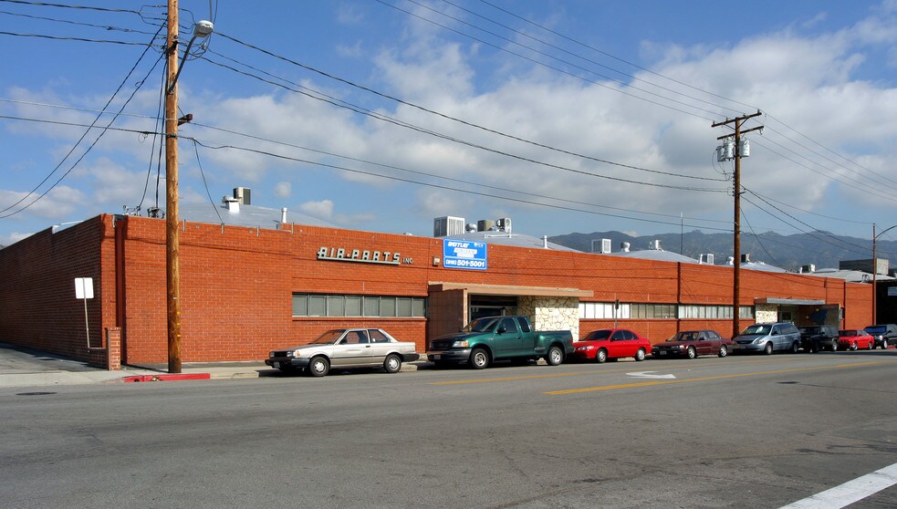 More Photos Of 2911-2919 Thornton Ave, Burbank Manufacturing For Lease