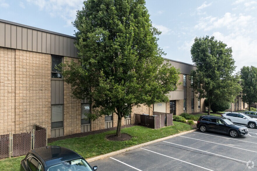 More Photos Of 6 Dickinson Dr, Chadds Ford Medical For Sale