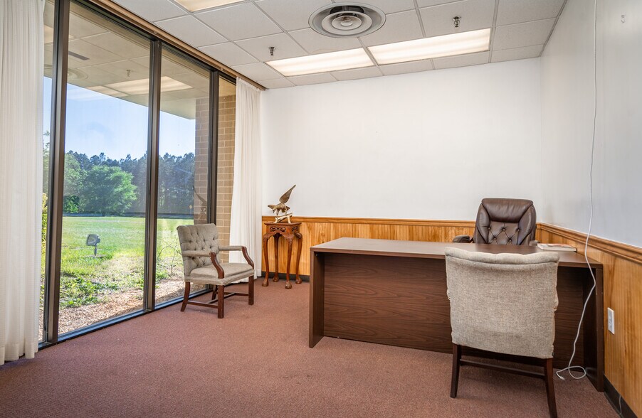 More Photos Of 1664 Sharon Rd, Washington Warehouse For Sale