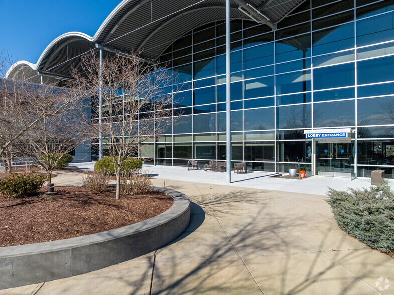 More Photos Of 108 Leigus Rd, Wallingford Office For Lease