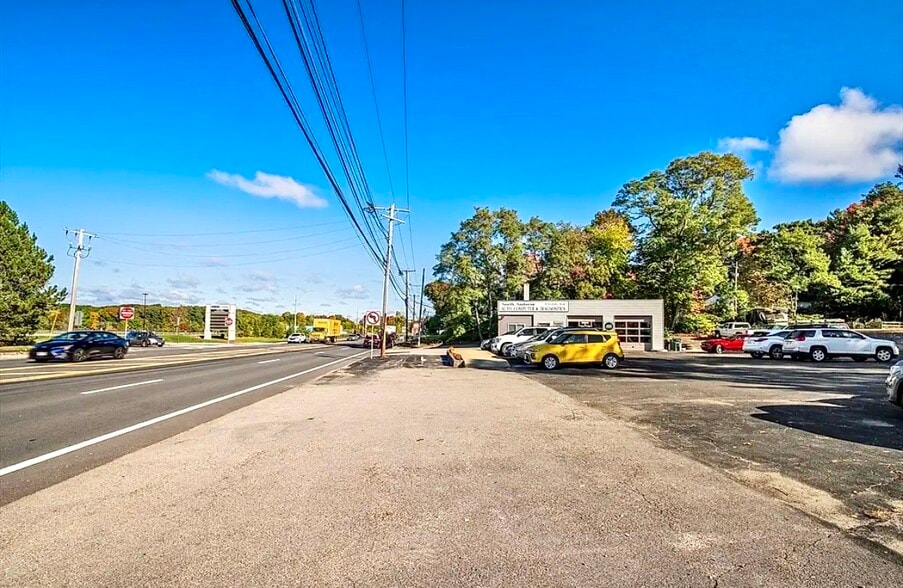 More Photos Of 1615 Osgood St, North Andover General Retail For Sale