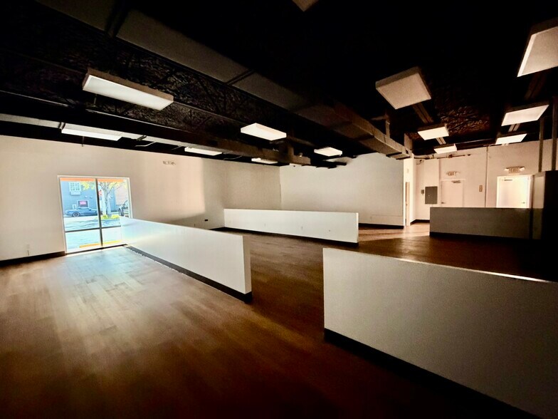 More Photos Of E Bay Dr, Clearwater Unknown For Lease