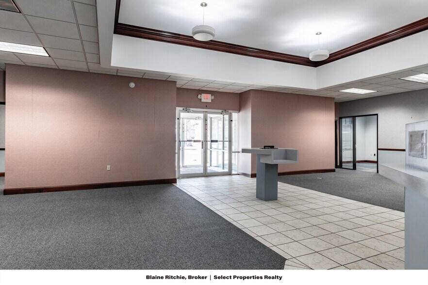 More Photos Of 1397 Elizabeth Pike, Mineral Wells Bank For Lease