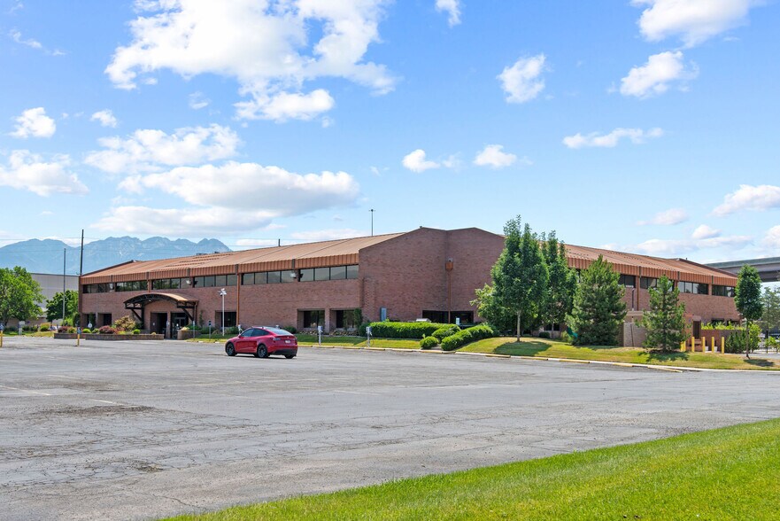 More Photos Of 310 W Bearcat Dr, South Salt Lake Office For Lease