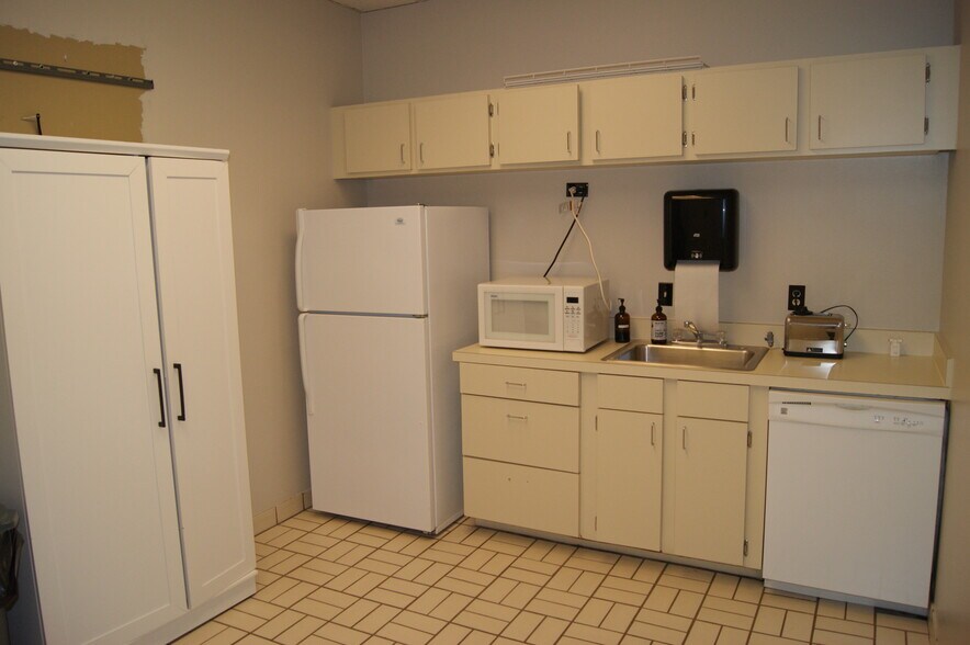 More Photos Of 930 W 7th Ave, Denver Medical For Lease