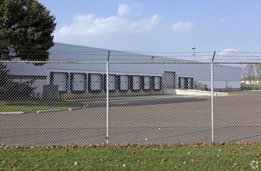 More Photos Of 3501 Island Ave, Philadelphia Light Manufacturing For Lease