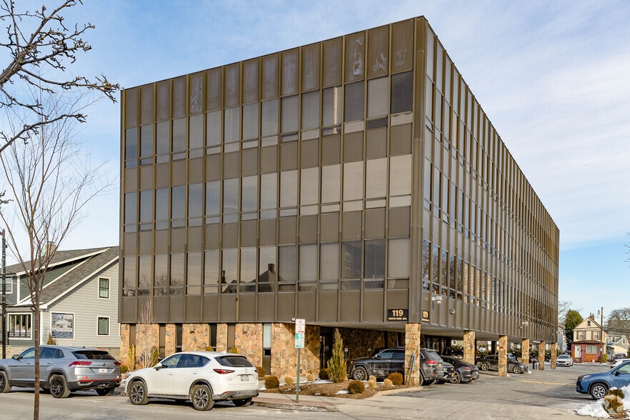 Primary Photo Of 119 N Park Ave, Rockville Centre Office For Lease