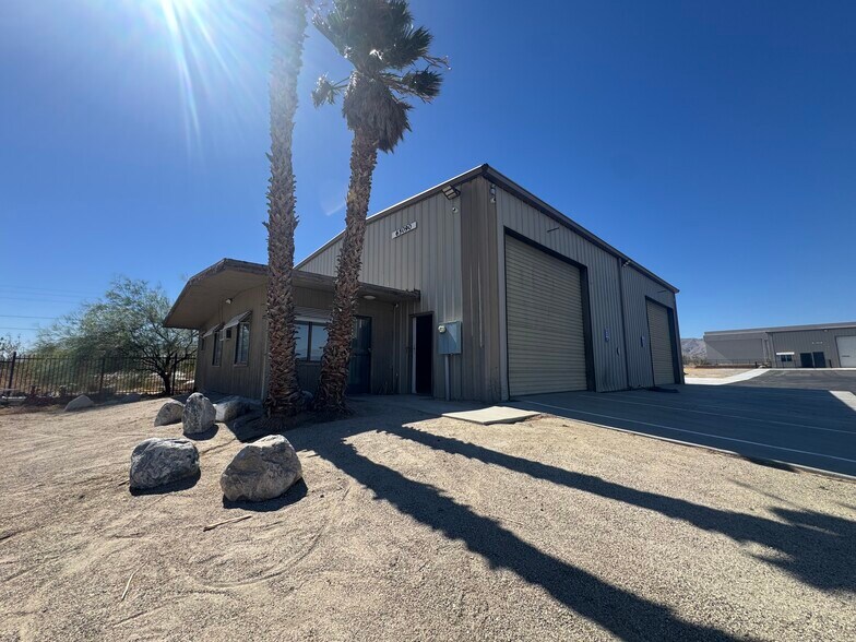 More Photos Of 65090 San Jacinto Ln, Desert Hot Springs Auto Repair For Sale