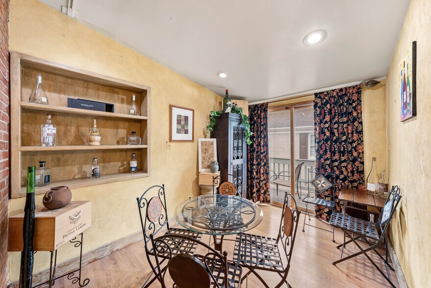 More Photos Of 405 Main St, Parkville Storefront Retail Office For Sale