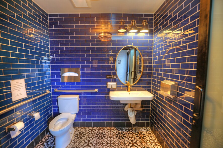 More Photos Of 817 E Main St, Santa Paula Storefront For Sale