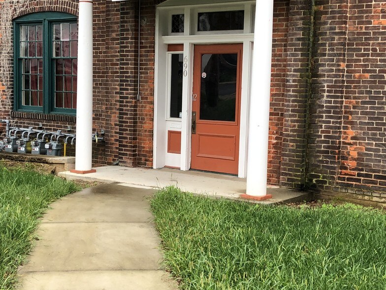 More Photos Of 686-688 Pennsylvania Ave, Hagerstown Flex For Sale