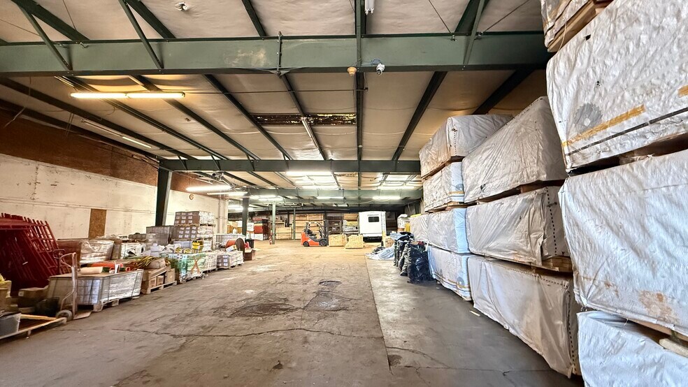 More Photos Of 33 Laura St, Winder Warehouse For Sale