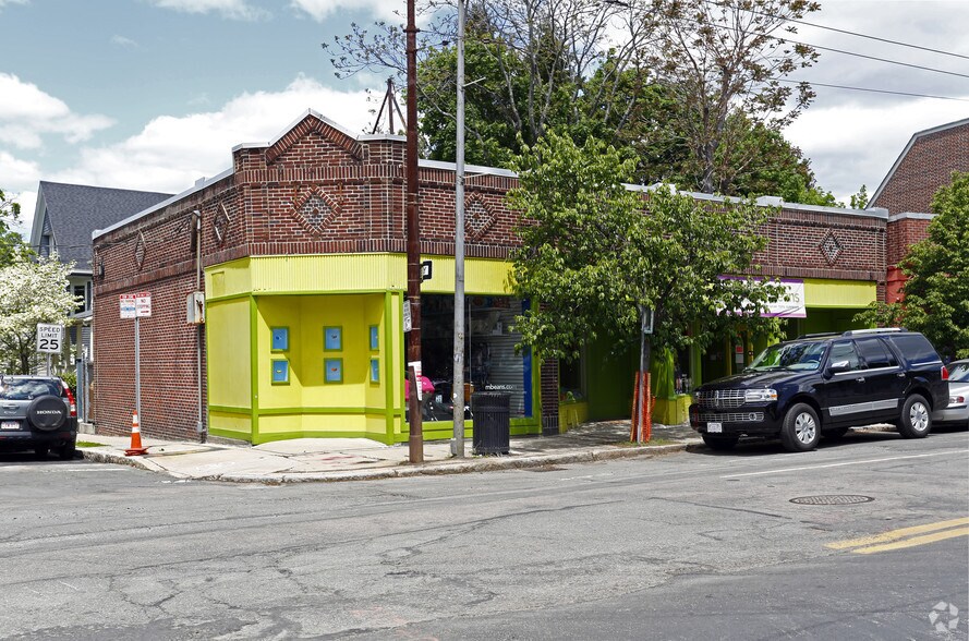 More Photos Of 361 Huron Ave, Cambridge Storefront For Lease